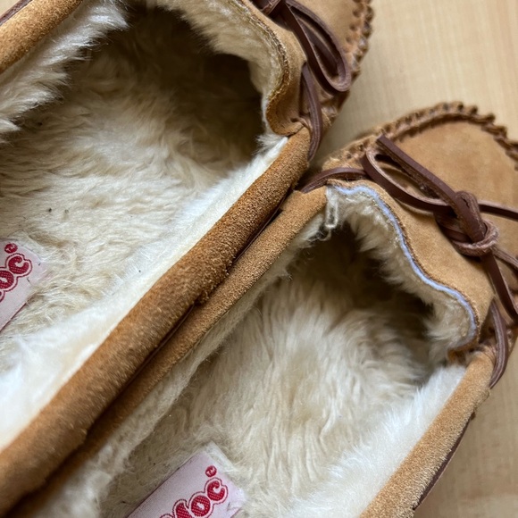 SooMoc Women's Tan Loafers - Picture 2 of 3